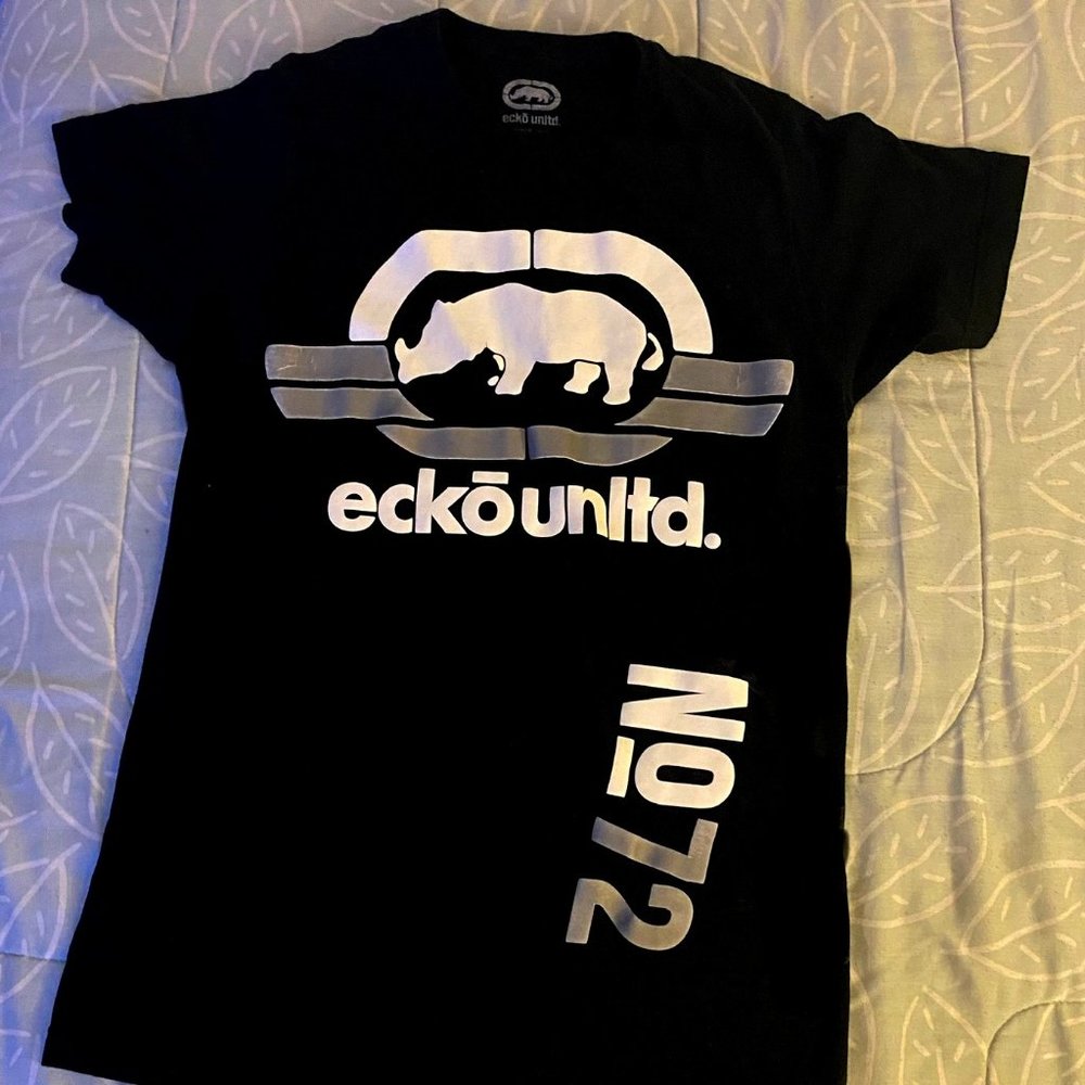 Men black shirt with writing in black gray and white